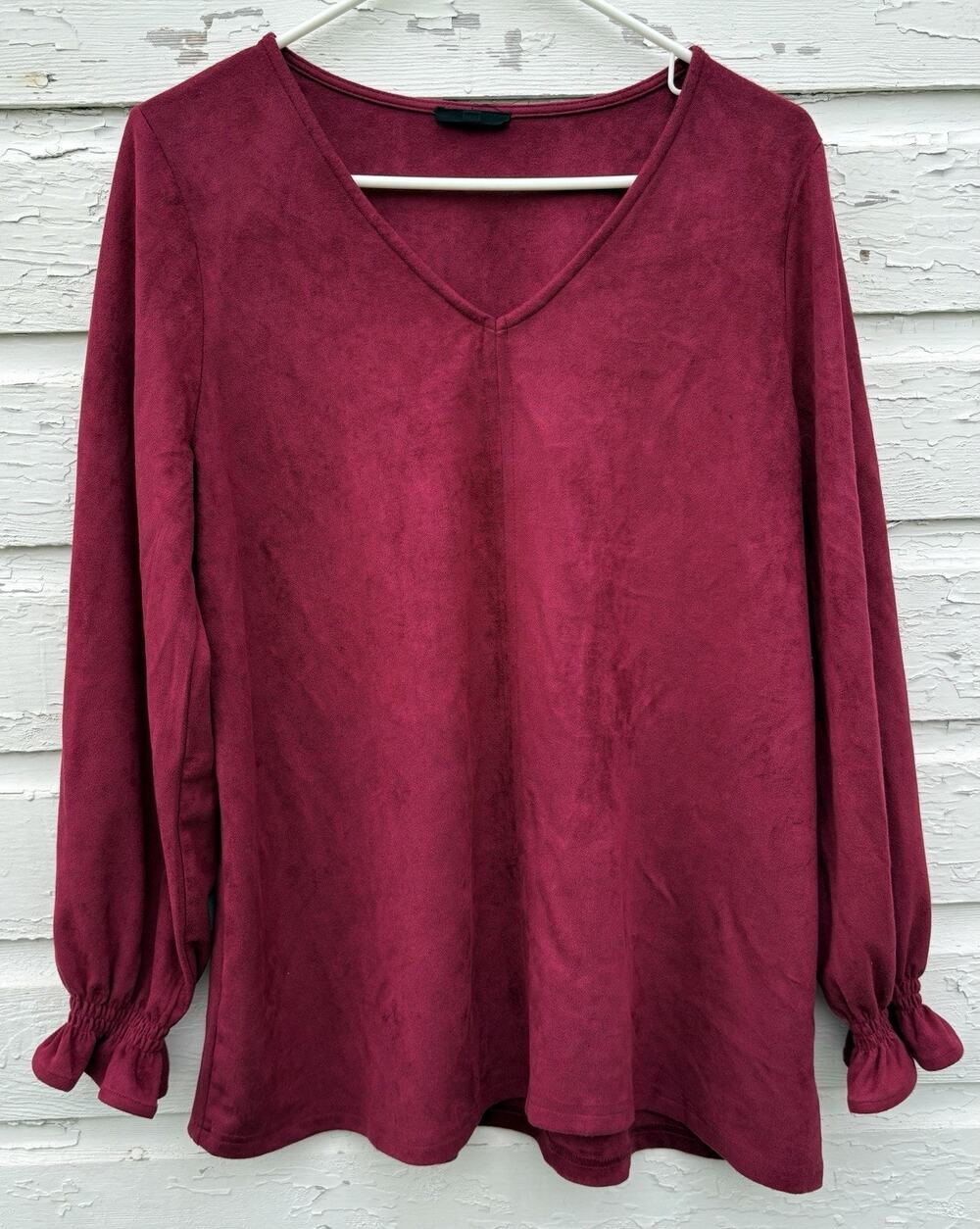JOH Blouse Top Faux Suede Womens M Burgundy Red Stretch V-Neck Ruffle Cuff